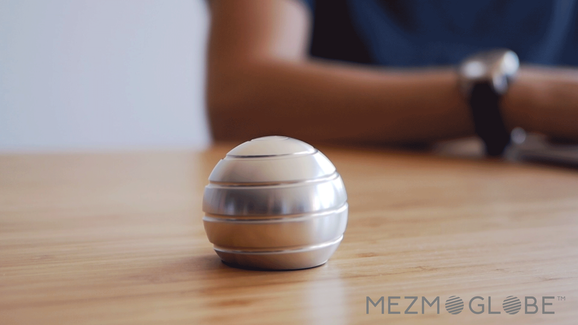 Kinetic Spinning Desk Toy | Kinetic Fidget Toys – MEZMOGLOBE
